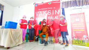 Usai Divaksin Covid-19, Maurits Mantiri Berkelakar Sampaikan Ini