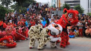 Imlek Cara Baru: Angpao Ditransfer, Barongsai Via YouTube