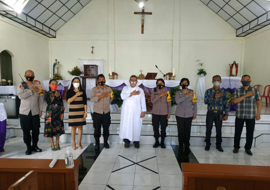 Ibadah Minggu di Jemaat St. Ignatius Layola, Grace Rahakbau Beri Imbauan Ini