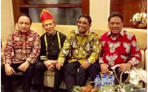 Catatan Soni Sumarsono, Sinyo Harry Sarundajang Tokoh Legendaris