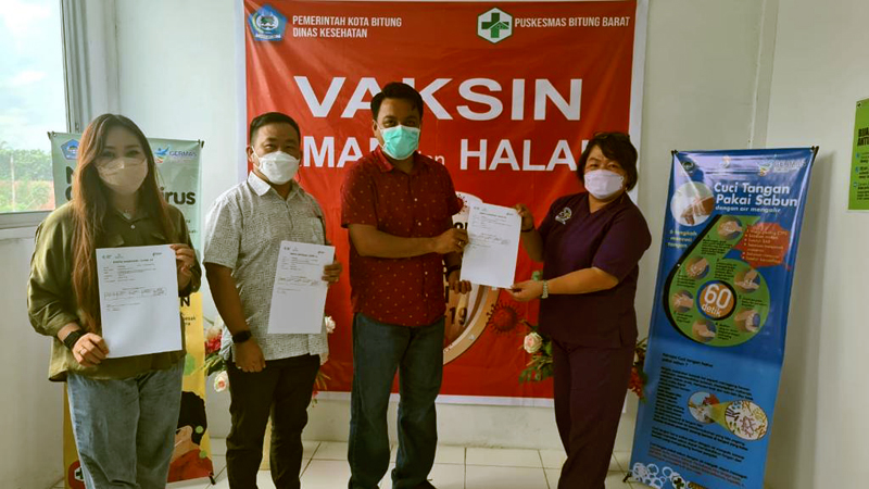 Tiga Aggota DPRD Bitung Ini Buktikan Vaksin Covid-19 Aman dan Halal