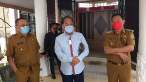 Perdana Ngantor, Caroll Senduk-Wenny Lumentut Dikunjungi Vreeke Runtu