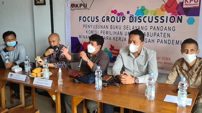 KPU Minut Susun Buku Selayang Pandang, Mencatat Sejarah Pilkada di Tengah Pandemi
