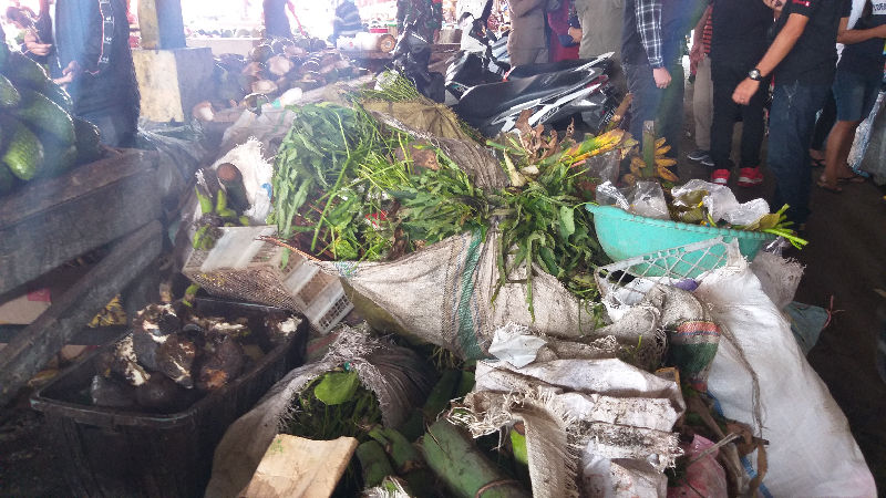 Sidak, Caroll-Wenny Akan Bersih-Bersih Pasar