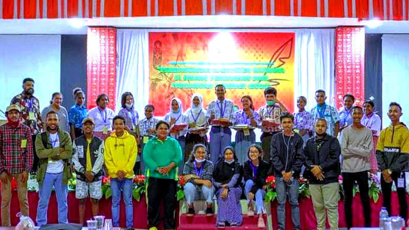 Bertemakan Pendidikan, Rumah Kreatif Kaimana Adakan Lomba Karya Tulis Ilmiah