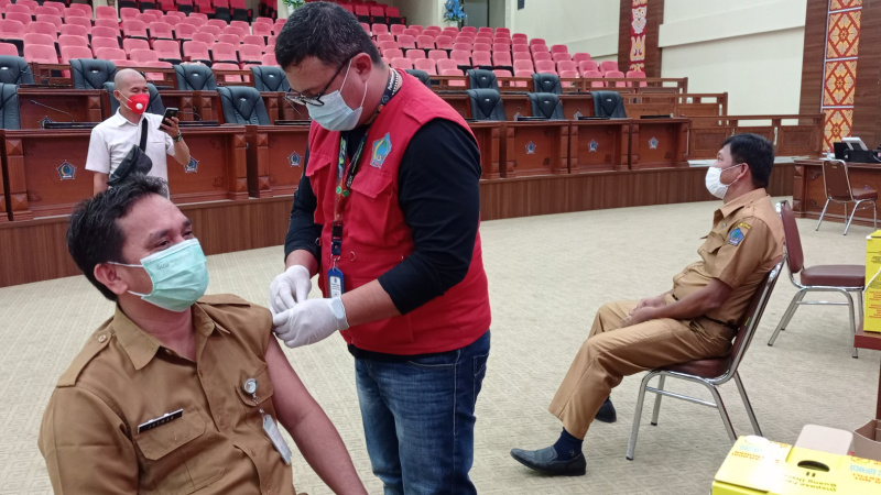 DPRD Sulut Kembali Gelar Vaksinasi Bagi Legislator dan ASN