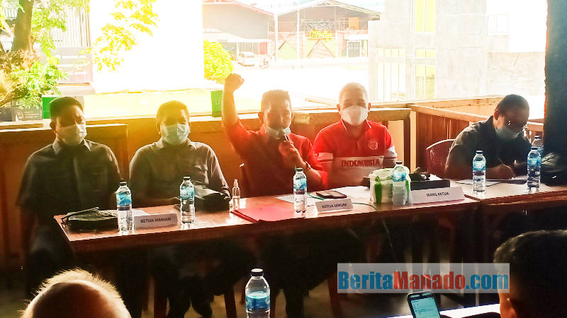 Hengky Kawalo Pimpin Rapat Bersama Pengurus KONI Manado 8 Hengky Kawalo Pimpin Rapat Bersama Pengurus KONI Manado