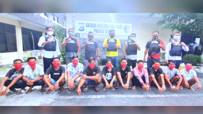 Rakit Ratusan Panah Wayer, Tim Resmob Polres Bitung Amankan 11 Pemuda