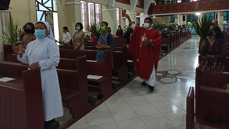 Tanpa Perarakan Misa Minggu Palma Paroki St Petrus Langowan Berjalan Lancar Beritamanado Com Berita Terkini Manado Sulawesi Utara