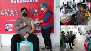 Dukung Bentuk Herd Immunity, Jajaran Polres Mitra Divaksinasi COVID-19