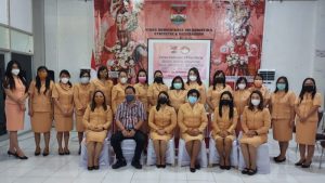 Dikukuhkan Lingkan Lalandos Mumekh, DWP Diskominfo SP Diminta Kompak dan Jadi Pemersatu