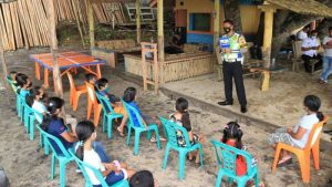 ‘Si Mas Puguh’ Edukasi Prokes dan Tertib Berlalu Lintas