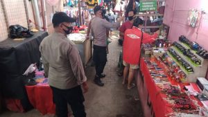 Ke Pasar Airmadidi, Rupanya Ini yang Dilakukan Kapolsek Mardy Tumanduk