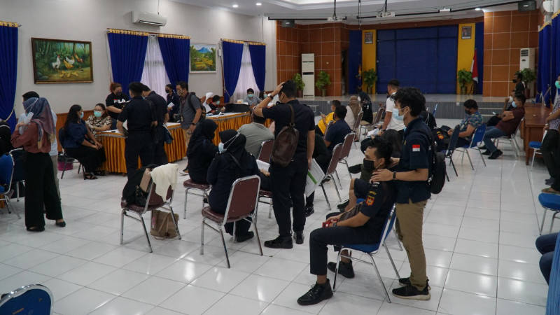 Pegawai Kanwil Bea dan Cukai Sulbagtara Jalani Vaksinasi Covid-19 Tahap 2
