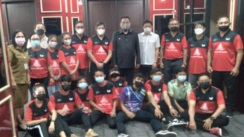 Gubernur Olly Dondokambey Dukung Kemajuan Tenis Meja Sulut