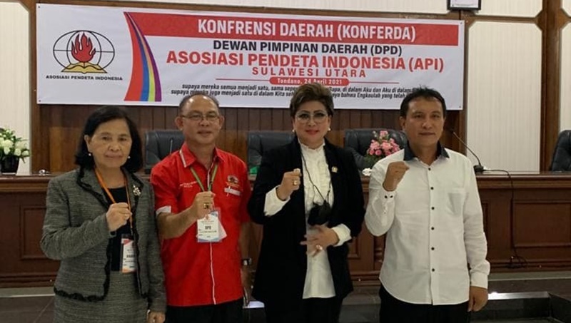 Hadiri Konferda API Sulut, Senator Maya Rumantir Sampaikan Harapan Ini 8 Hadiri Konferda API Sulut, Senator Maya Rumantir Sampaikan Harapan Ini
