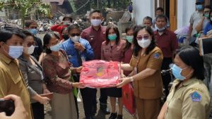 Dinsos Sulut Bantu Korban Bencana Kebakaran dan Longsor di Mitra
