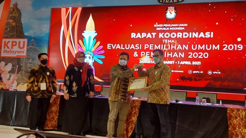 Luar Biasa, KPU Sulut Sabet Tiga Penghargaan KPU RI