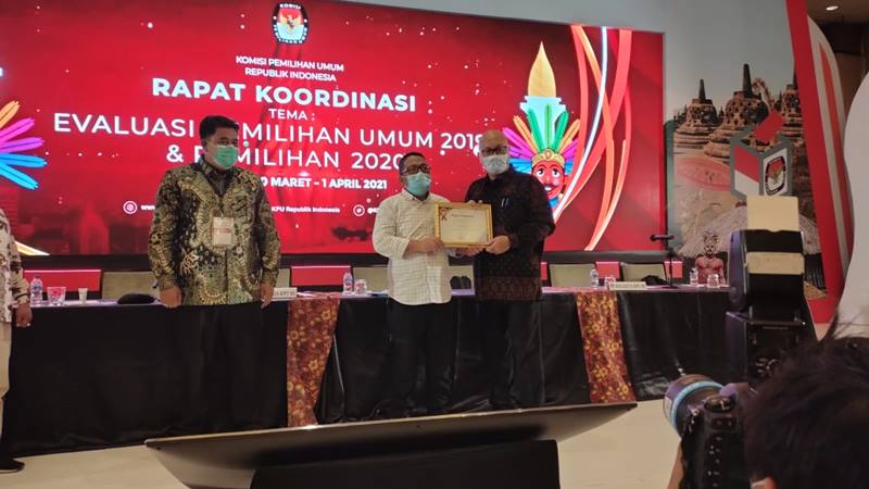 Luar Biasa, KPU Sulut Sabet Tiga Penghargaan KPU RI