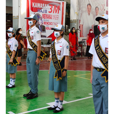 Tepat di Hari Pendidikan Nasional, Pengurus OSIS SMA Negeri 1 Manado Dilantik