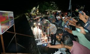 Pemasangan Lilin dan Doa Bersama, Wujud Kepedulian Masyarakat Sangihe Atas Tenggelamnya KRI Nanggala-402