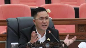 Tegas, Melky Jakhin Pangemanan Interupsi Paripurna DPRD Sulut Demi Pulau Sangihe