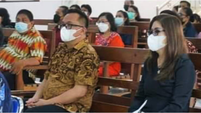 Hadiri HUT ke-25 GMIM Betlehem Teling Atas, Begini Pesan Richard Sualang