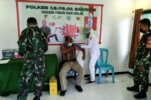 Dandim 1301/Sangihe Tinjau Pelaksanaan Vaksinasi COVID-19 Bagi Purnawirawan dan Warakawuri