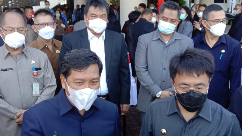 Kompak! Andrei Angouw Boyong Pejabat Pemkot Manado Ikut Upacara Harkitnas di Provinsi