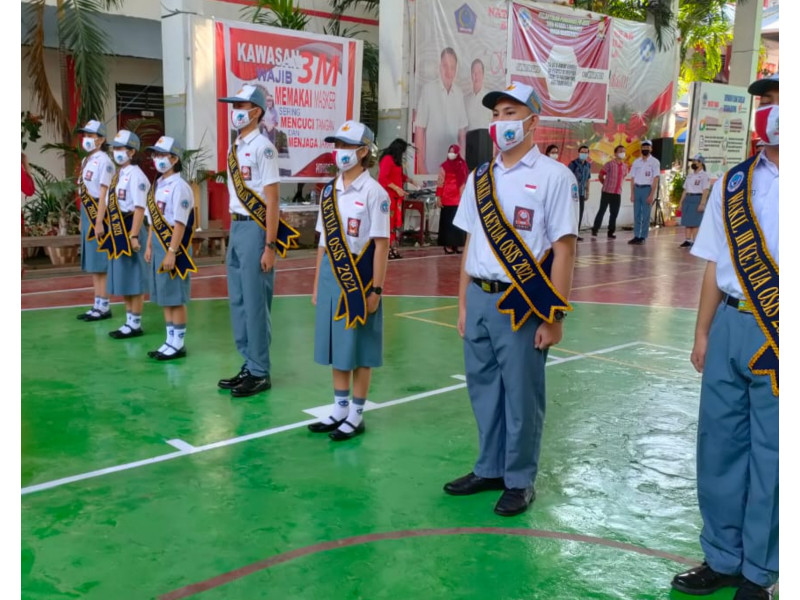 Tepat di Hari Pendidikan Nasional, Pengurus OSIS SMA Negeri 1 Manado Dilantik