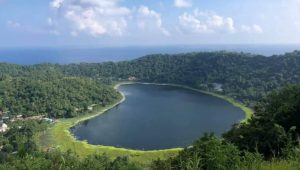 Ini Keseruan Bupati Evangelian Sasingen Kunjungi Danau Cinta