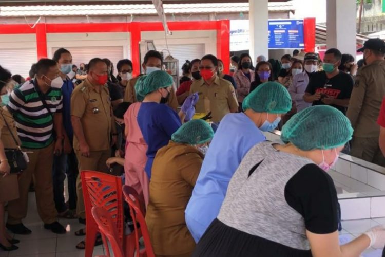 Pelaku Usaha di Minahasa Wajib Vaksinasi