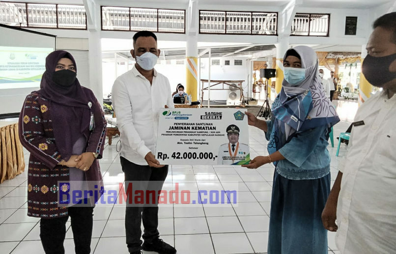 Ahli Waris Mendiang Ketua MTK Likuang Terima Santunan Jaminan Kematian BPJAMSOSTEK