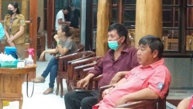 Divaksin Dosis Kedua, James Sumendap: Jangan Takut, Vaksin dari Pemerintah Baik 11 Divaksin Dosis Kedua, James Sumendap: Jangan Takut, Vaksin dari Pemerintah Baik