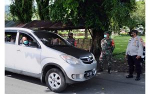 Lakukan Operasi, 10 Warga Kena Sanksi Polsek dan Koramil Manganitu