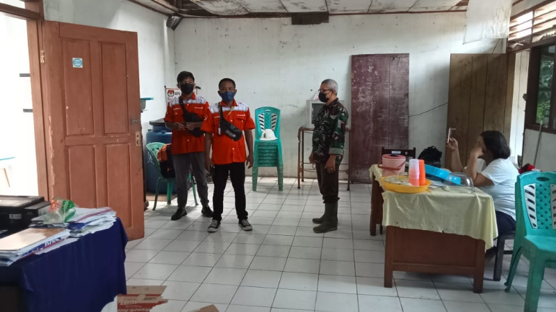 Program 1000 Titik WiFi Maurits Mantiri - Hengky Honandar Hadir di Posko TMMD ke-111