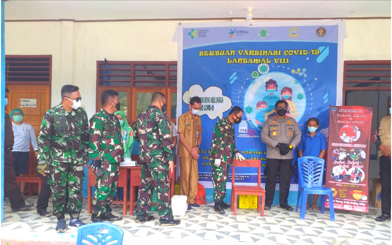 Tinjau Vaksinasi di 2 Pulau, Danrem 131/Santiago Ingatkan Harus Taat Prokes Meski Sudah Disuntik