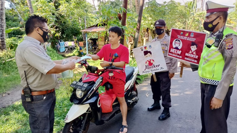 Selain Sanksi, Pelanggar Prokes Diberi Masker Gratis