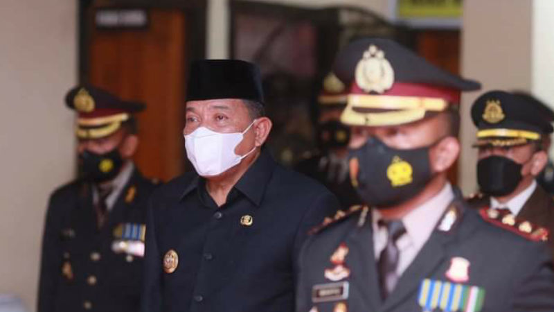 Ini Pesan Presiden Jokowi Kepada Depri Pontoh dan Kapolres Wahyu Purwidiarso di HUT Bhayangkara ke-75