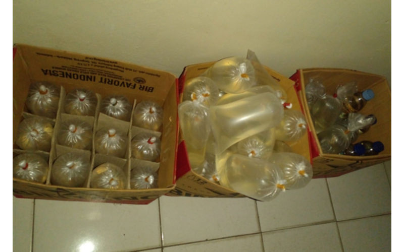 Hari Pertama Pekat, Ratusan Liter Cap Tikus Jadi Barang Bukti