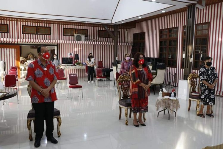 Lewat Ibadah Virtual, Royke Roring Imbau Warga Patuhi Prokes