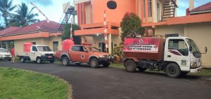 Olly Dondokambey Turunkan Tim Semprot, BPBD Tomohon Turut Bekerja