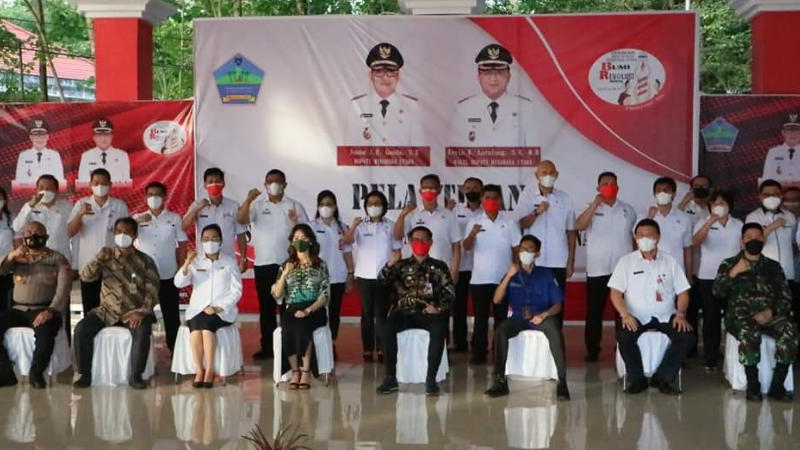 Bupati Joune Ganda Lantik Gugus Tugas GNRM Minut