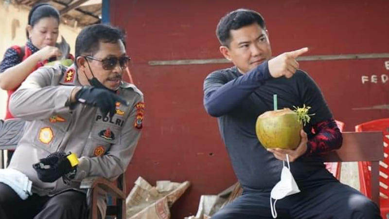 Bupati Joune Ganda Dampingi Gubernur Olly Dondokambey Monitoring Vaksinasi di Pulau Gangga