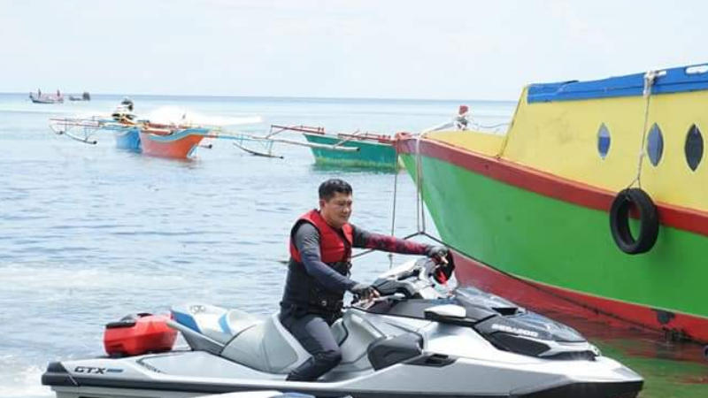 Bupati Joune Ganda Dampingi Gubernur Olly Dondokambey Monitoring Vaksinasi di Pulau Gangga