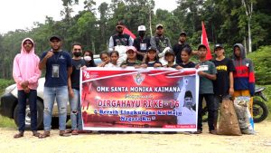 Peringati HUT RI, OMK Santa Monika Kaimana Lakukan Aksi Bersih Lingkungan