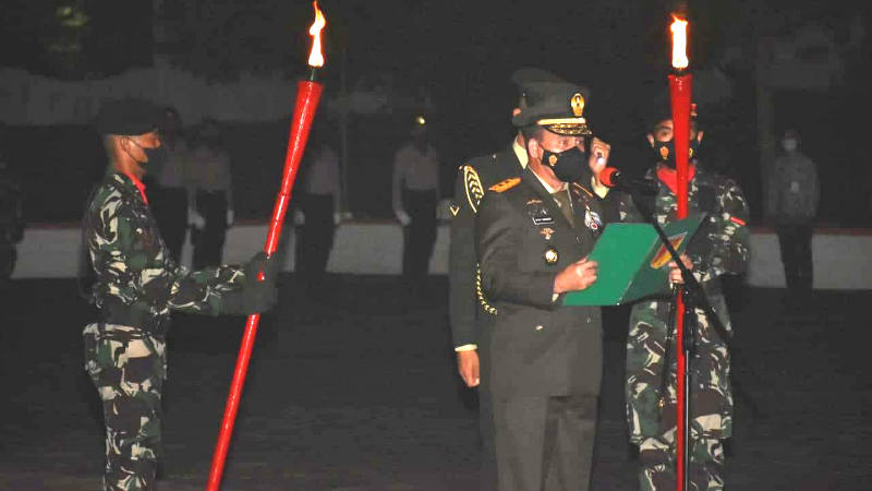 Pangdam XIII/Merdeka Pimpin Apel Kehormatan dan Renungan Suci di TMP Kairagi