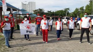 Annie Dondokambey Pimpin PMI Sulut  Berbagi Kasih di TPA Sumompo