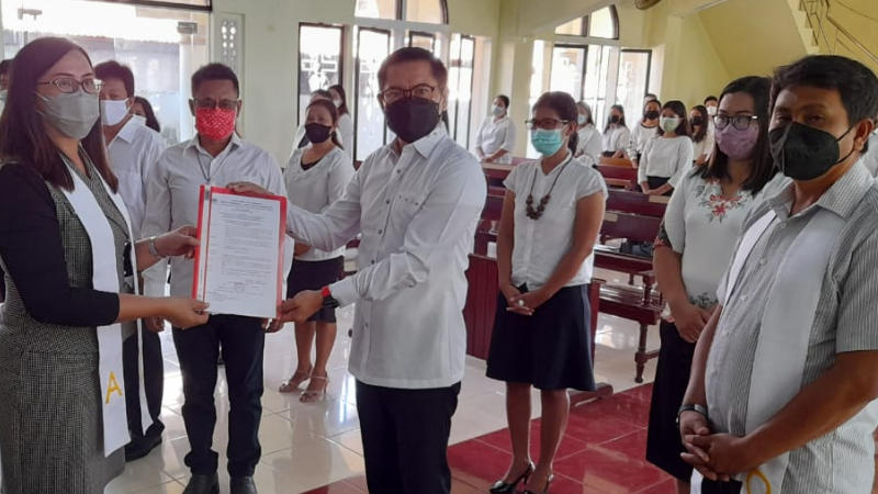 Dulu Penatua, Kini Bupati Joune Ganda Dipercaya Sebagai Pembina Remaja GMIM Imanuel Kaima