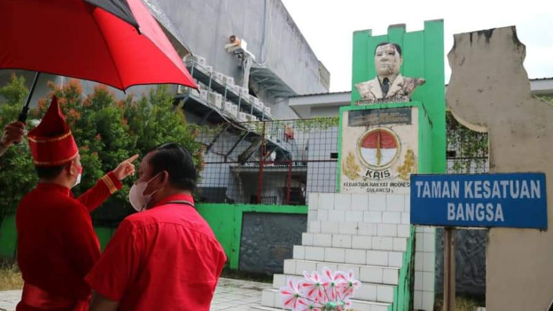 Joune Ganda - Kevin Lotulung Ziarah ke Makam Maria Walanda Maramis dan Tuguh AA Maramis
